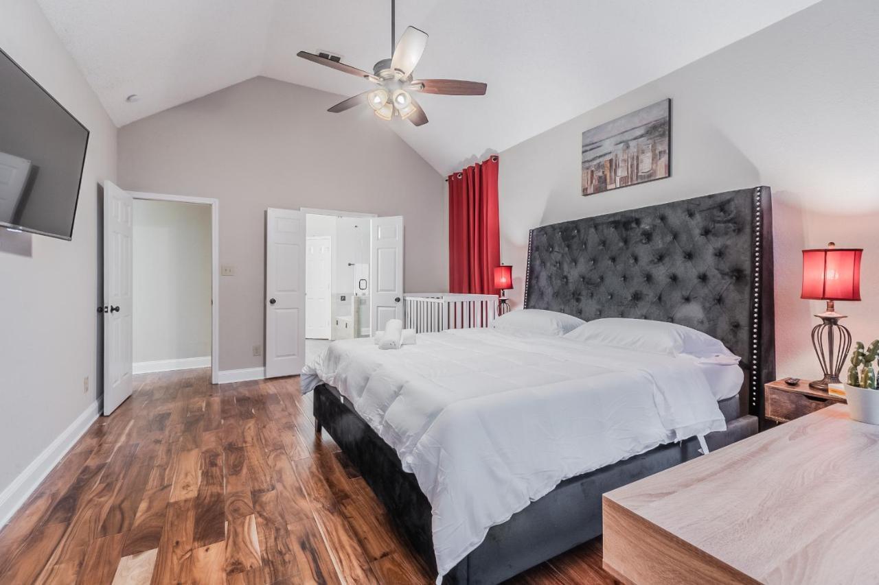 * *Astounding House **Perfect For Family And Friends , Pool , Hot Tub, & Game Room Алън Екстериор снимка