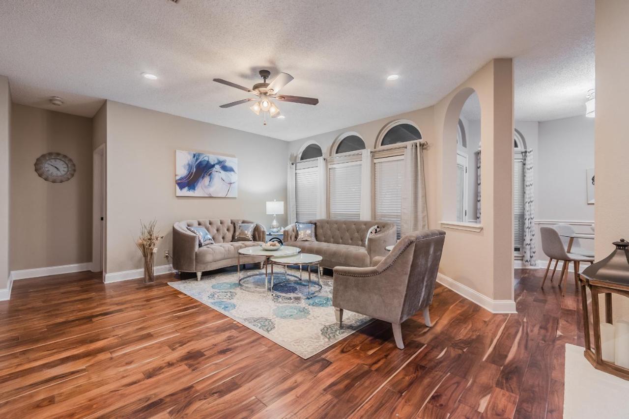 * *Astounding House **Perfect For Family And Friends , Pool , Hot Tub, & Game Room Алън Екстериор снимка
