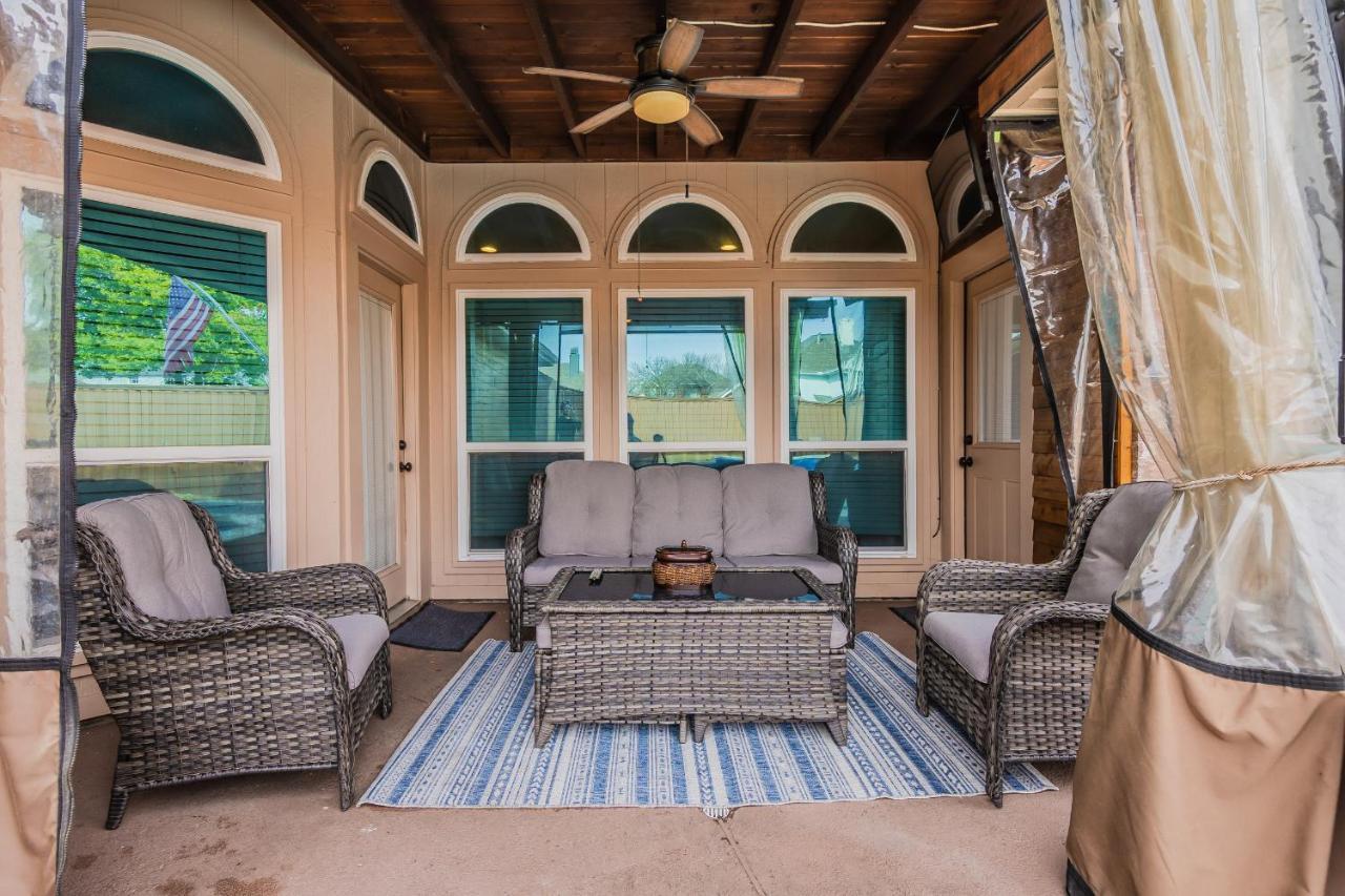* *Astounding House **Perfect For Family And Friends , Pool , Hot Tub, & Game Room Алън Екстериор снимка